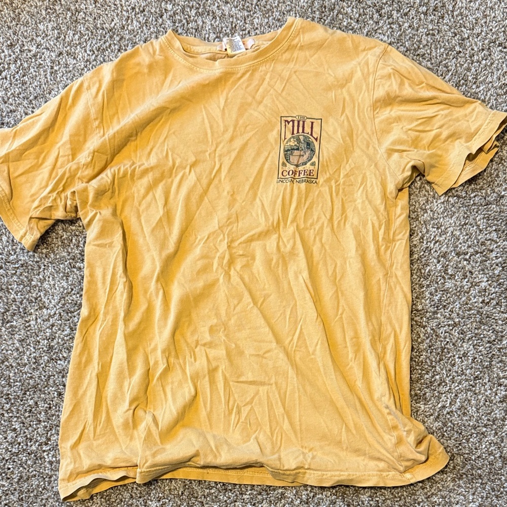 Hanes Men's Short Sleeve Tee in Tan